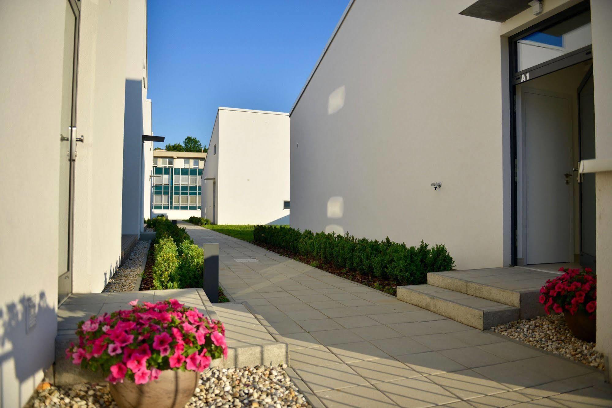 Apartmany Eden - Rezidence Luhacovice Luaran gambar
