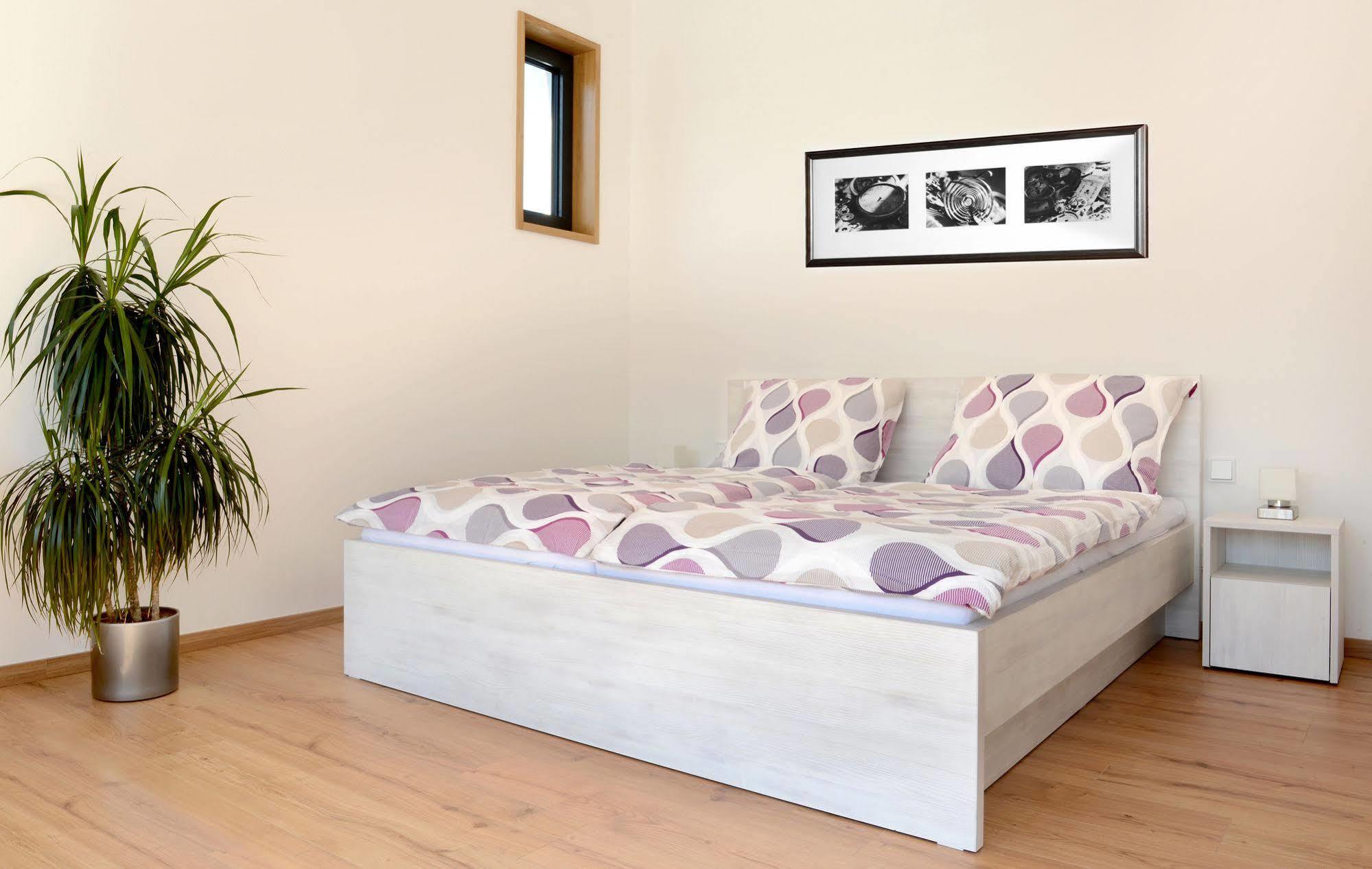 Apartmany Eden - Rezidence Luhacovice Luaran gambar