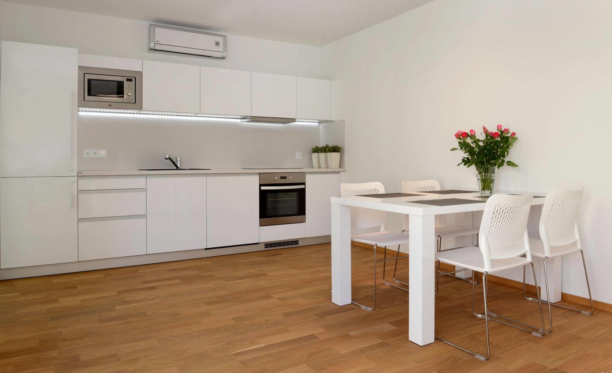 Apartmany Eden - Rezidence Luhacovice Luaran gambar